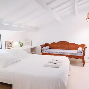 https://finca-llimpet.balearic-islands.net